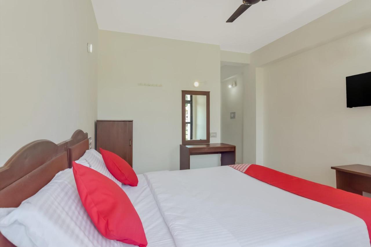 OYO 13581 Hotel Raj Madikeri Buitenkant foto