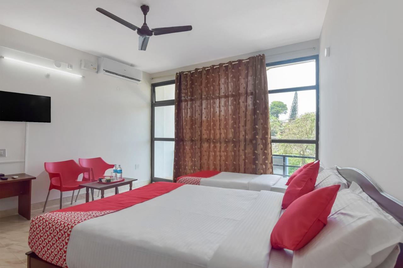 OYO 13581 Hotel Raj Madikeri Buitenkant foto