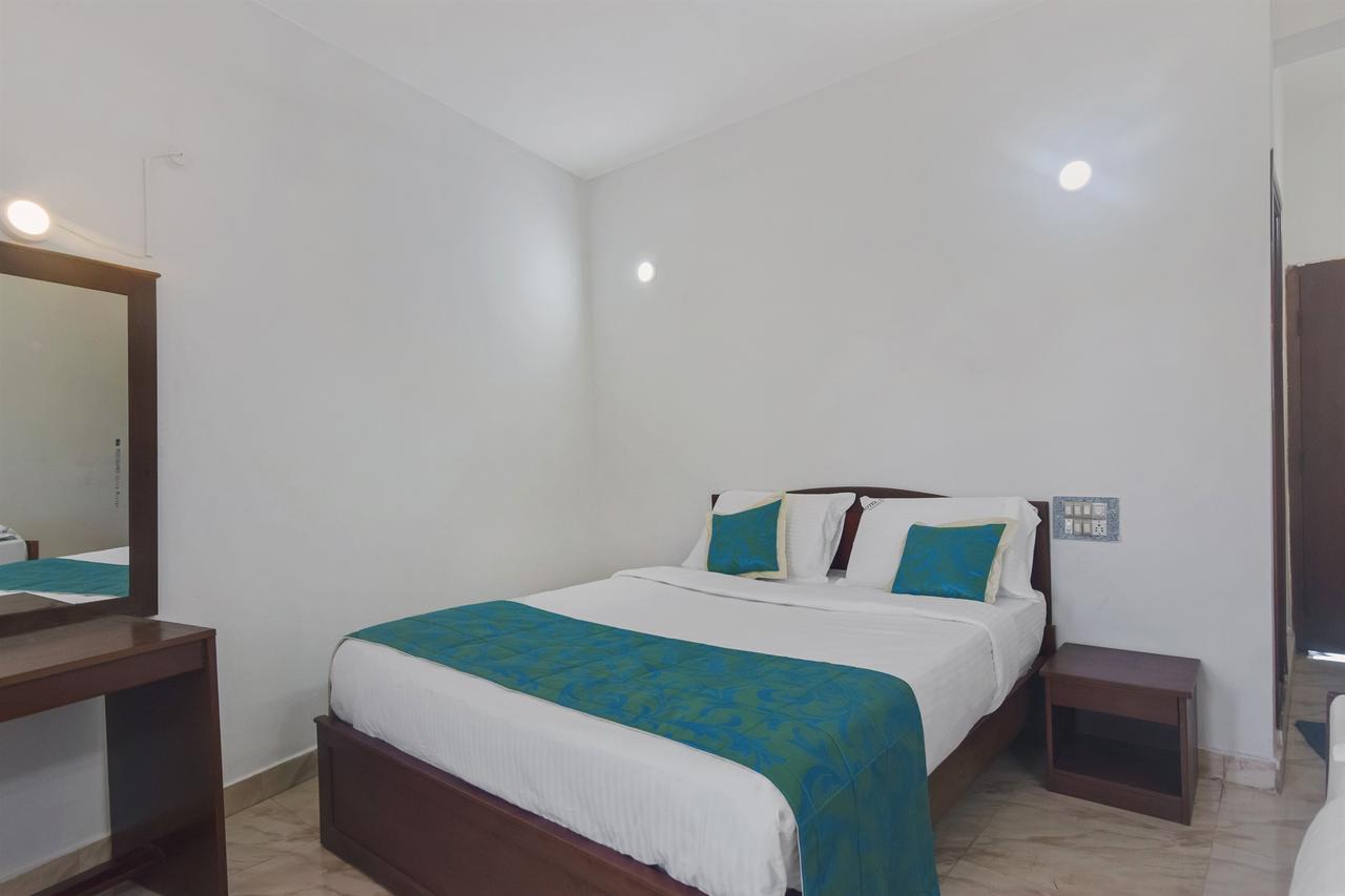 OYO 13581 Hotel Raj Madikeri Buitenkant foto